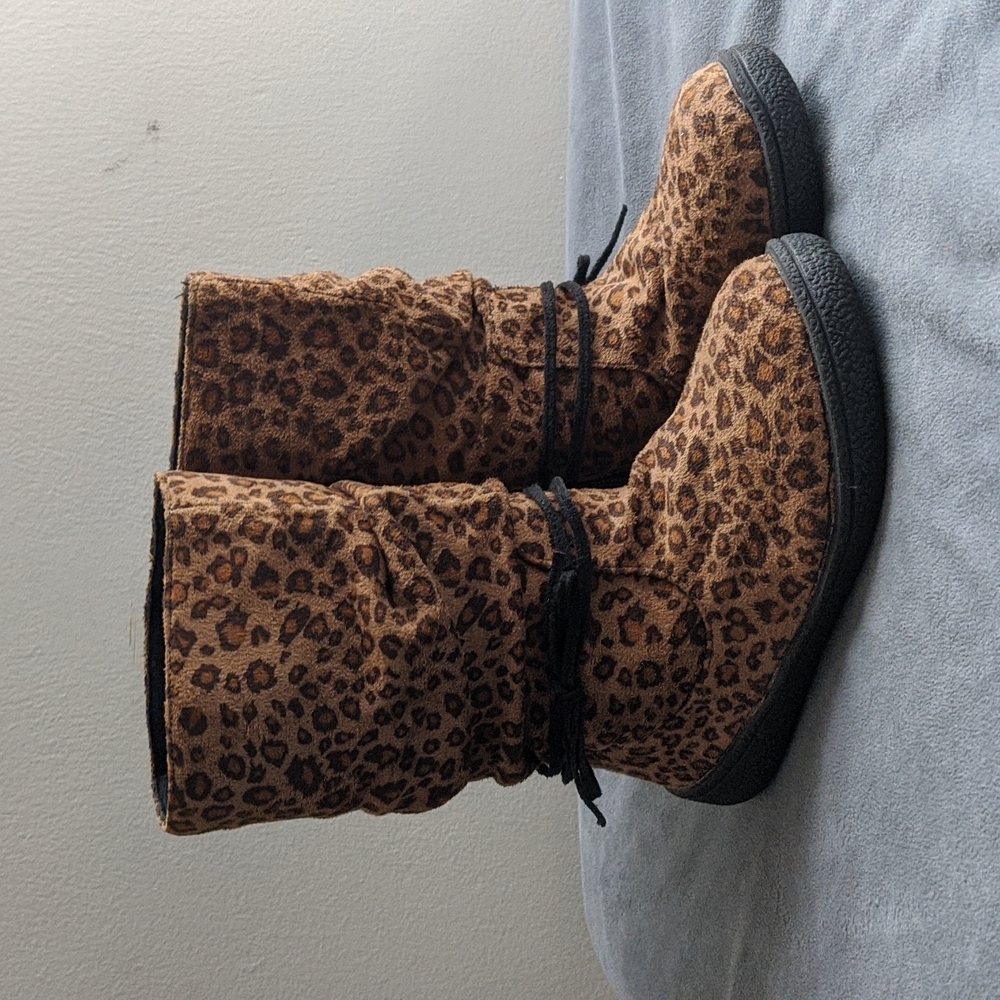NWOT Western Chief Cheetah boots